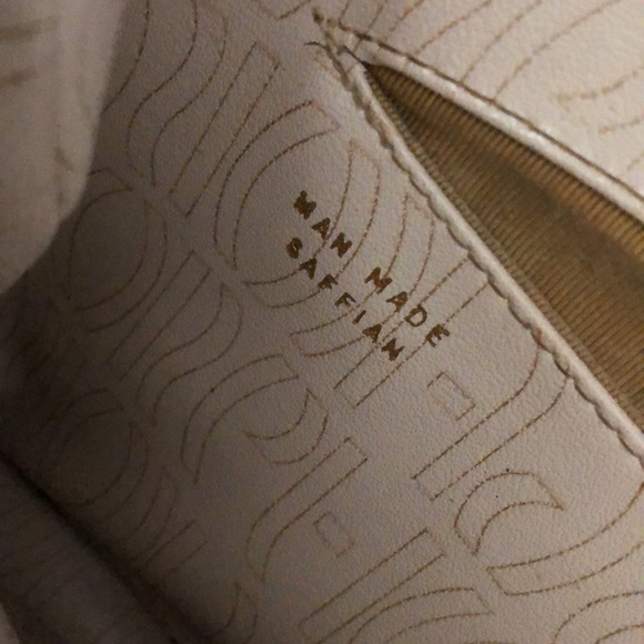 KORET Vintage Saffiano Leather Bag Top Holder - Picture 13 of 16